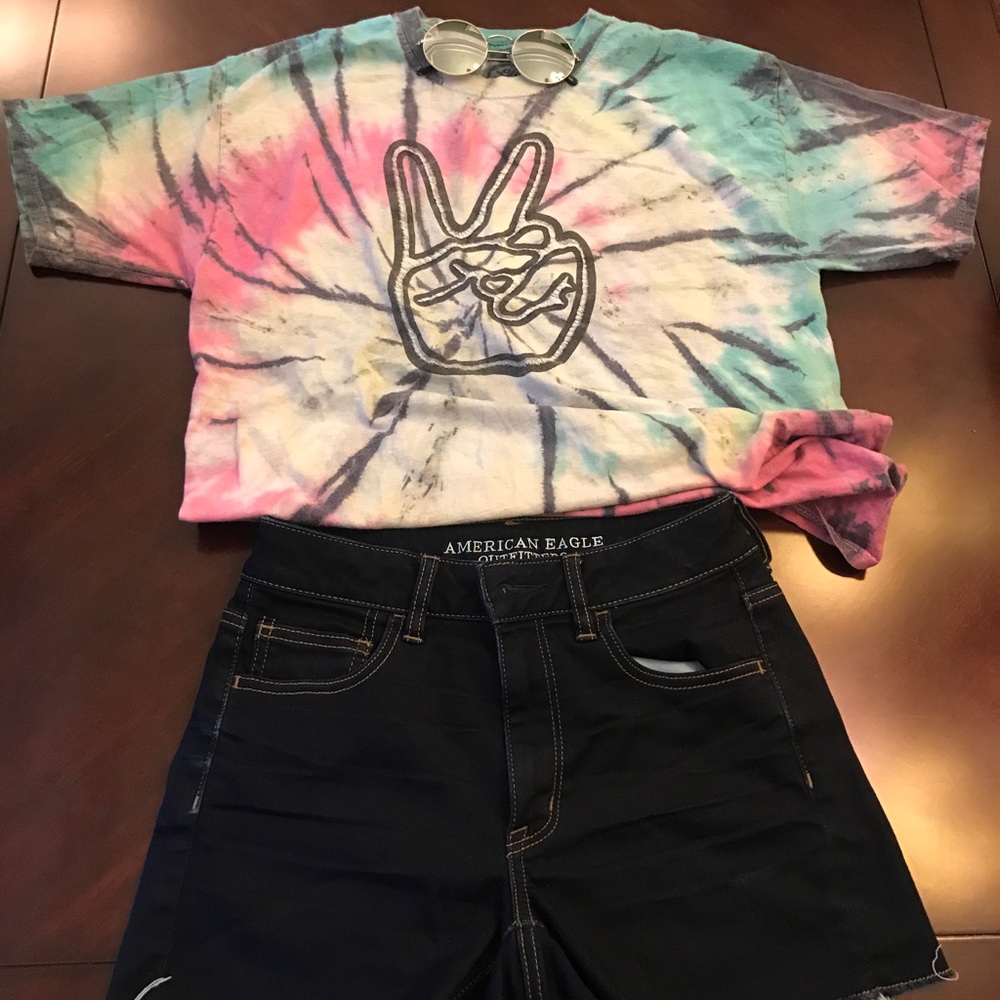 Hippie oversized vintage looking tee!!